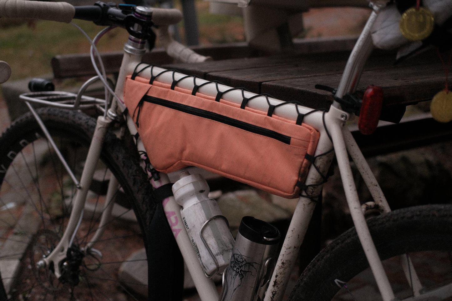 Custom half framebag